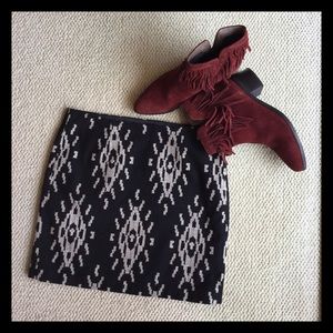 EMBROIDERED DALIA COLLECTION SKIRT